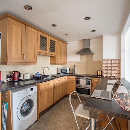 Grosvenor Pad - Lovely 2-Bed Flat - Free On Street Parking Bath Dış mekan fotoğraf